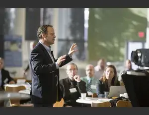 ¿Qué es lo que hay en una biblioteca?