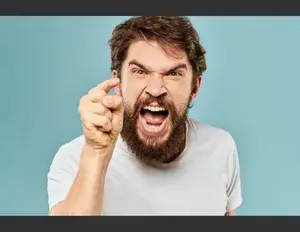 ¿Cuál es la familia léxica de la palabra blasfemia?