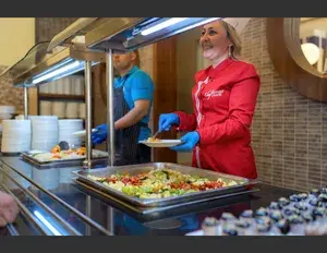 ¿Cuál es la familia léxica de la palabra servir?