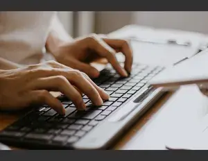 ¿Cuál es la función del teclado de la computadora?